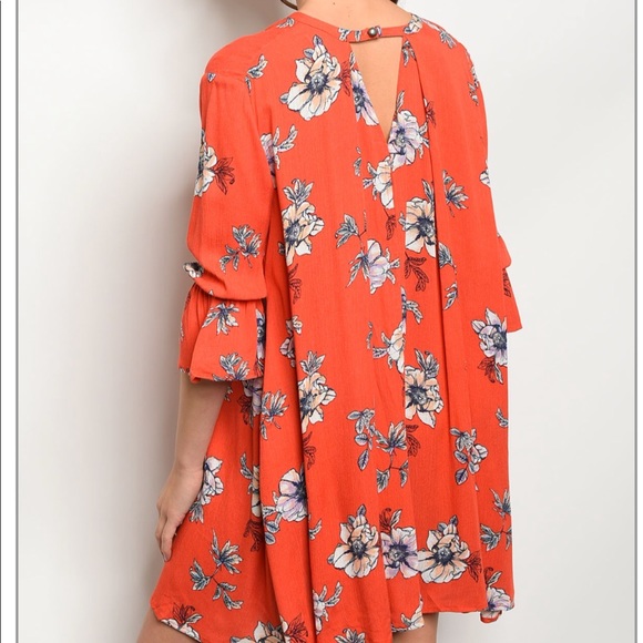 ✨LAST ONE ✨Gorgeous floral loose fit dress - Picture 2 of 5